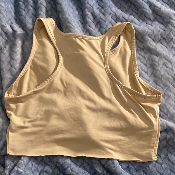 The quality is cheap it’s a little thin , the size is a small , it’s from SHEIN - Picture 2 of 2